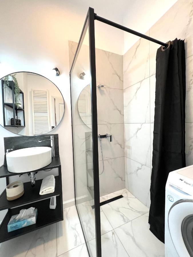 Green Spot - Premium Studio - Sanador Victoriei บูคาเรสต์ ภายนอก รูปภาพ